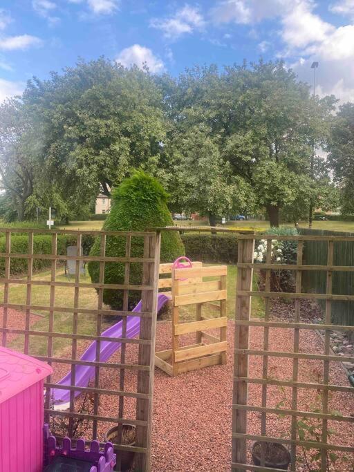Lovely 2 Bedroom With Private Garden Единбург Екстериор снимка
